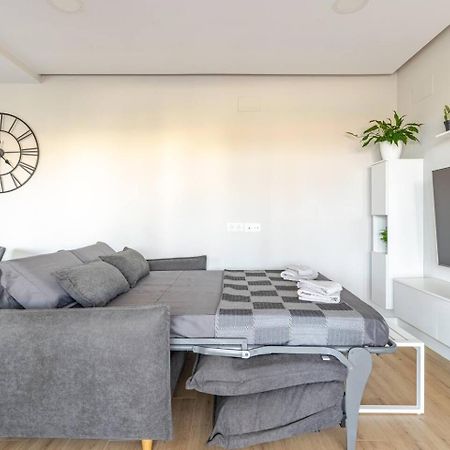 Apartamento En Banana Beach Junto Al Mar - Marbella Exterior photo